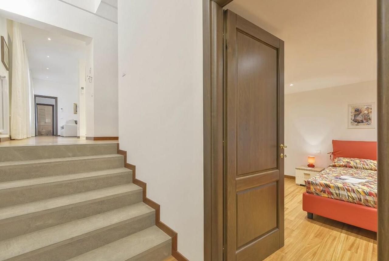 Palazzo Anselmi By Halldis * Florença